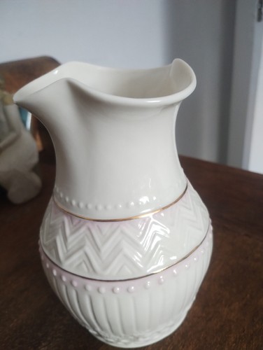 Belleek colonial vase approx - belleek,