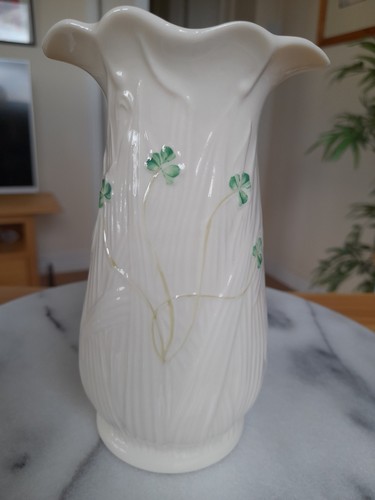 Belleek shamrock vase with - shamrock,