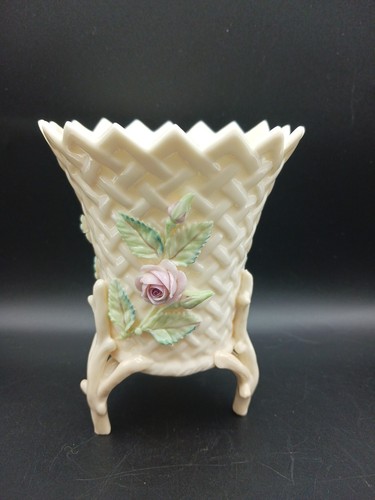 Three legged belleek spill - three,