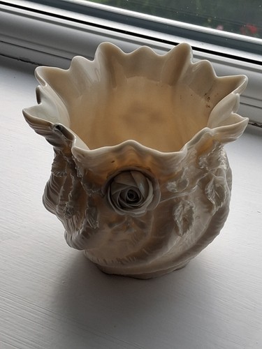 Belleek rose bowl 2nd black - rose,