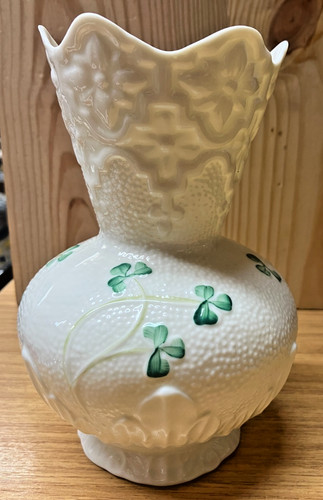 Belleek bud 15cm - belleek, (shamrock)