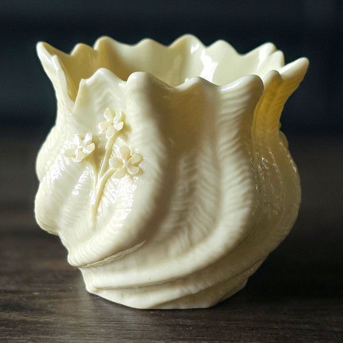Belleek ireland shell posy - belleek,