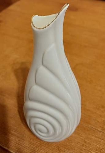 Belleek sea shell bud vase - shell,