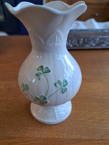 Gorgeous vintage belleek vase - vintage,