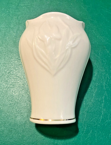 Belleek bud vase porcelain - vase,