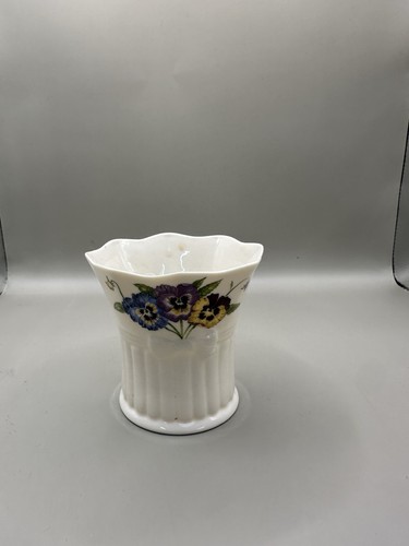 Beautiful vintage belleek - beautiful,