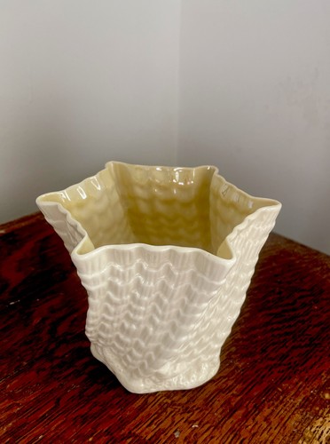 Vintage irish belleek - belleek, twisted