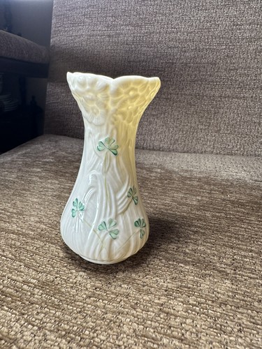 Belleek vase shamrocks - shamrocks, flower